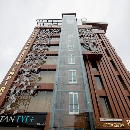 Heavens Garden Empire Hotel Guwahati Bagian luar foto